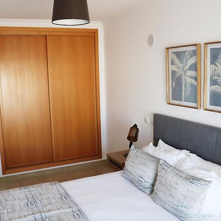 3 Bedroom Apartment With Indoor Pool Central Lagos Kültér fotó