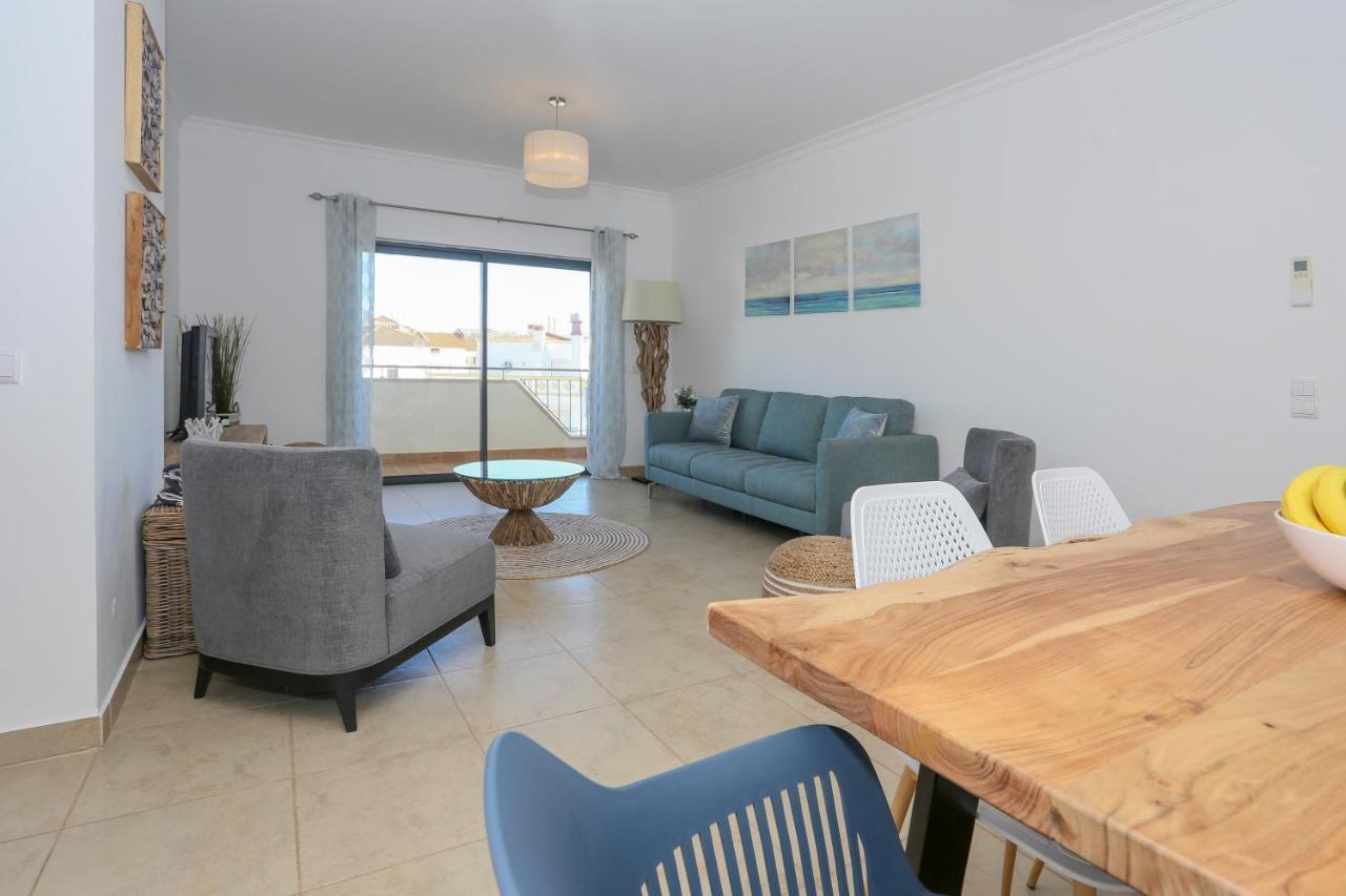 3 Bedroom Apartment With Indoor Pool Central Lagos Kültér fotó