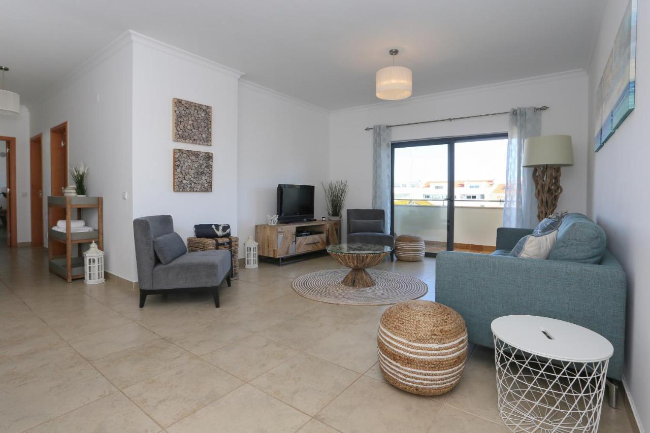 3 Bedroom Apartment With Indoor Pool Central Lagos Kültér fotó
