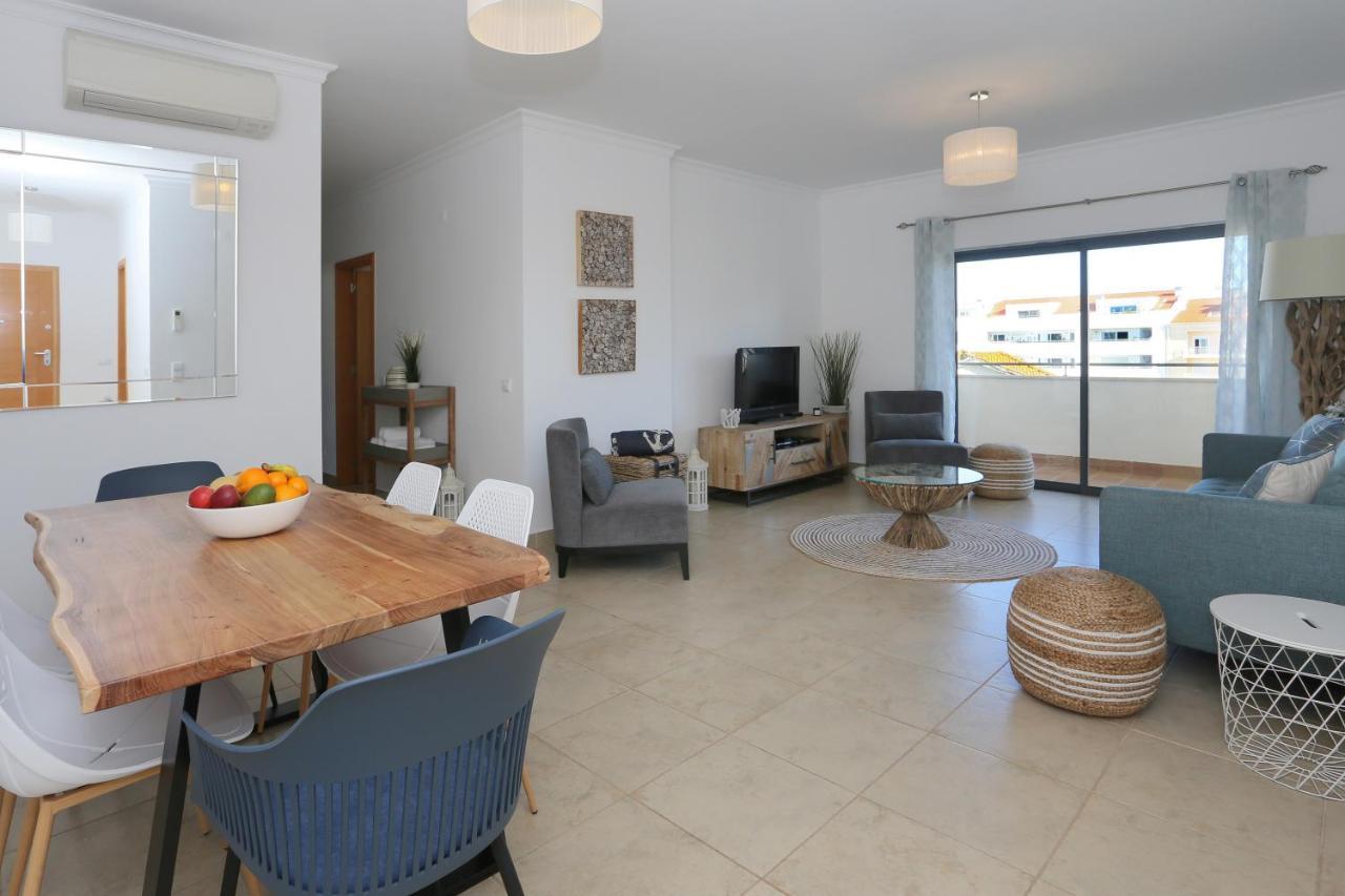 3 Bedroom Apartment With Indoor Pool Central Lagos Kültér fotó