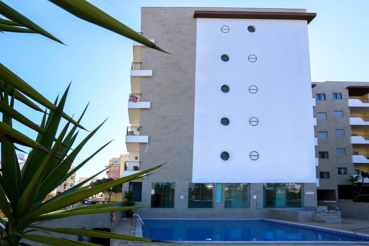 3 Bedroom Apartment With Indoor Pool Central Lagos Kültér fotó