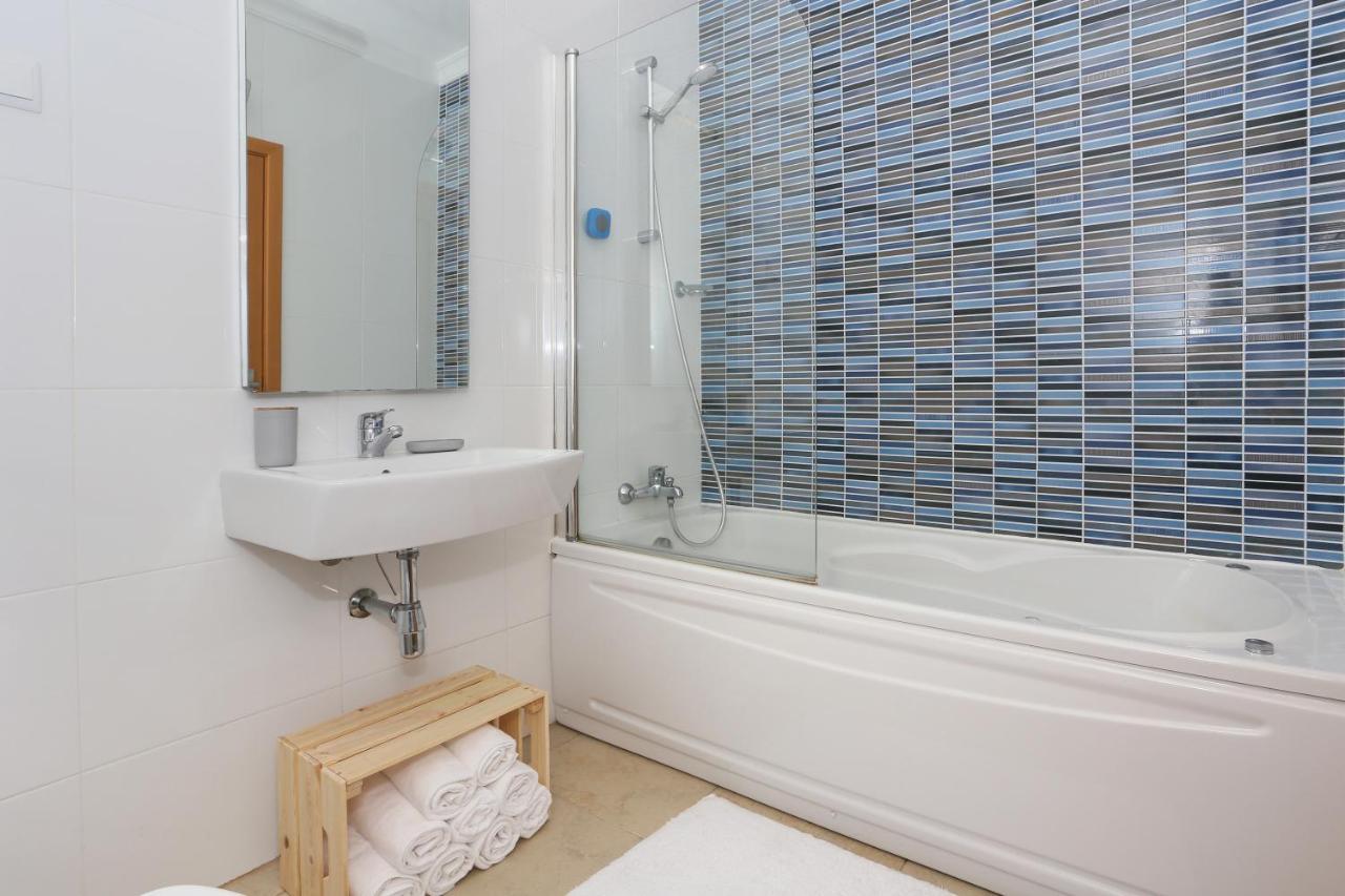 3 Bedroom Apartment With Indoor Pool Central Lagos Kültér fotó