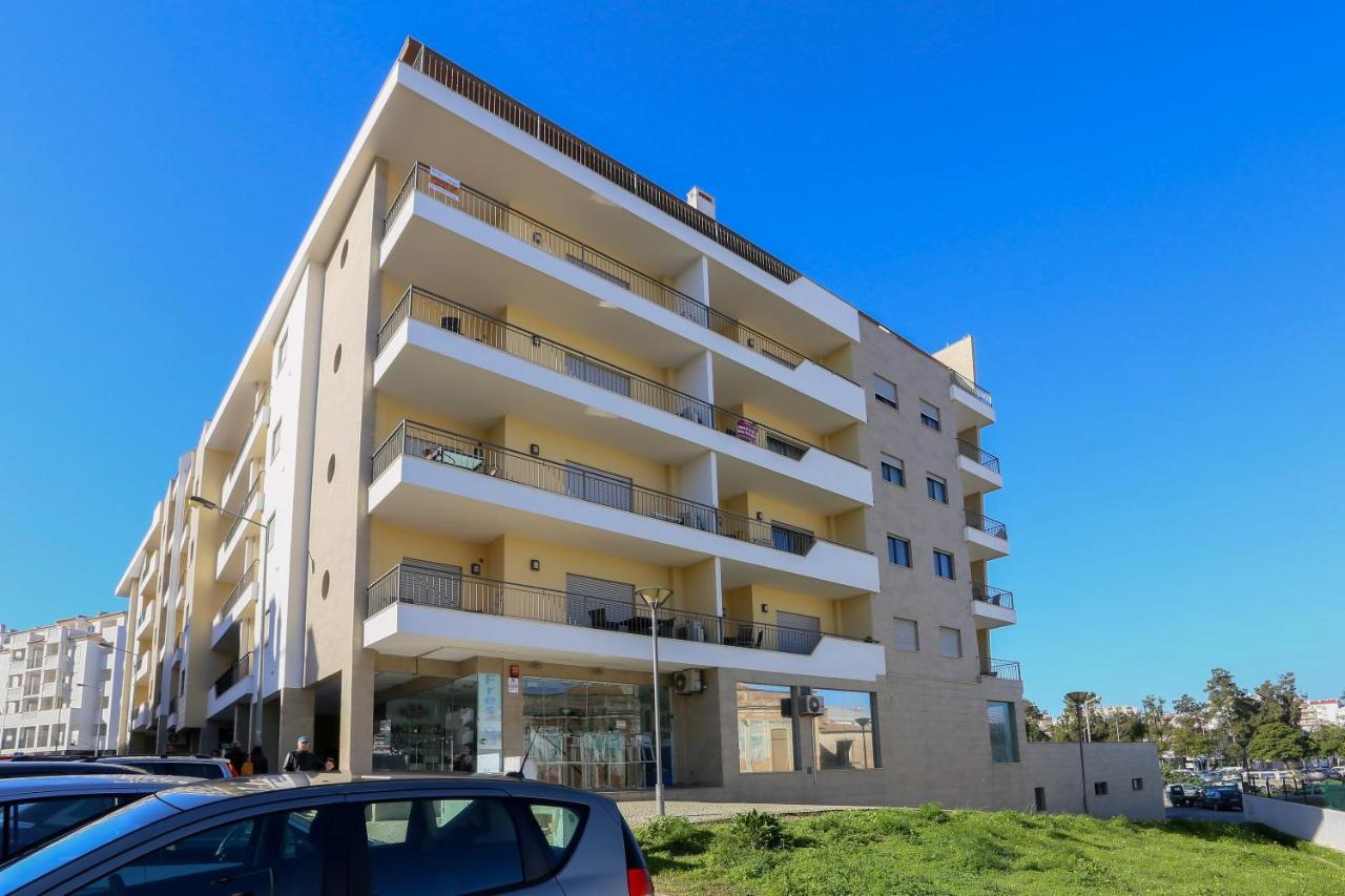3 Bedroom Apartment With Indoor Pool Central Lagos Kültér fotó