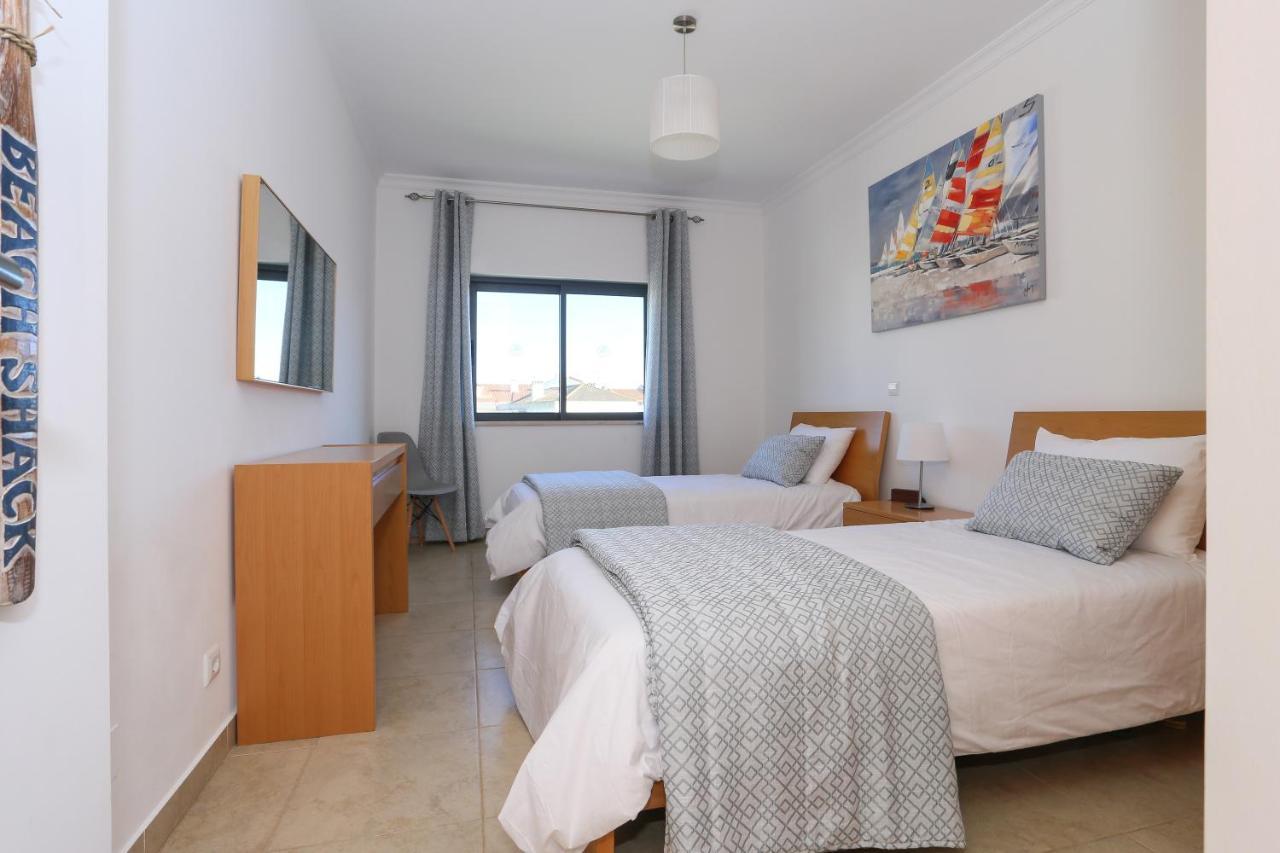 3 Bedroom Apartment With Indoor Pool Central Lagos Kültér fotó