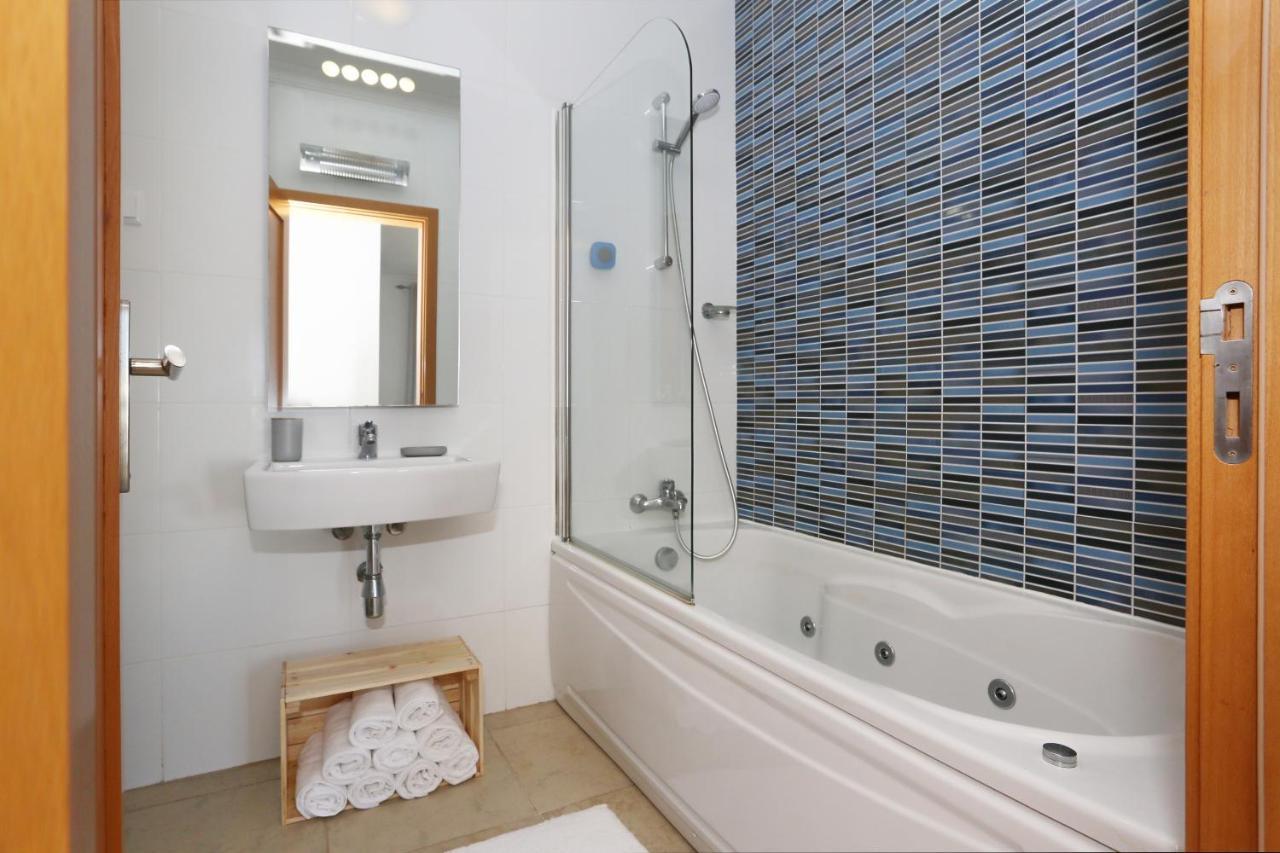 3 Bedroom Apartment With Indoor Pool Central Lagos Kültér fotó