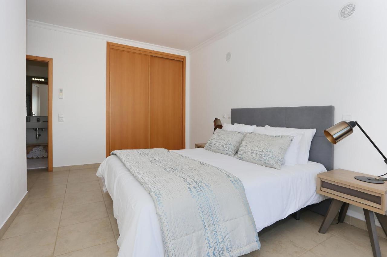 3 Bedroom Apartment With Indoor Pool Central Lagos Kültér fotó