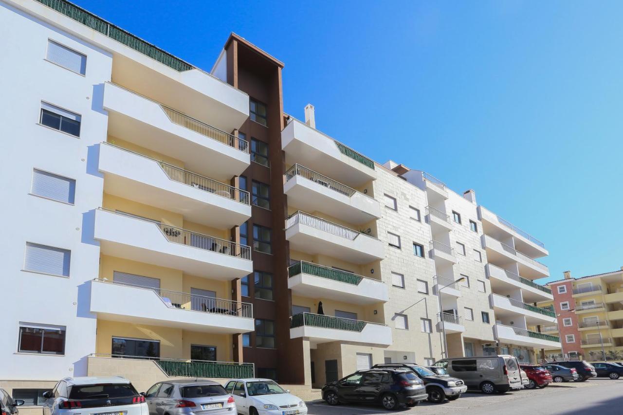 3 Bedroom Apartment With Indoor Pool Central Lagos Kültér fotó