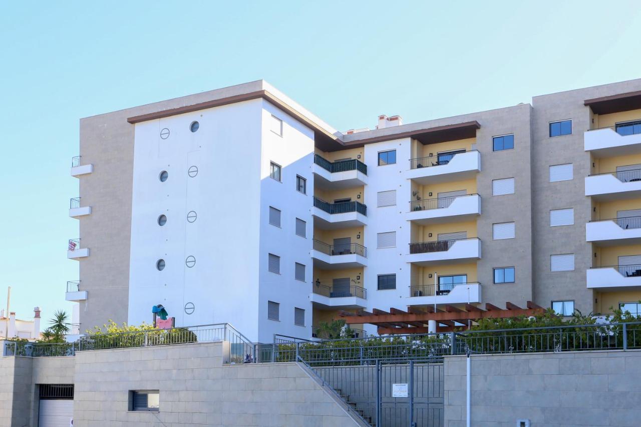 3 Bedroom Apartment With Indoor Pool Central Lagos Kültér fotó