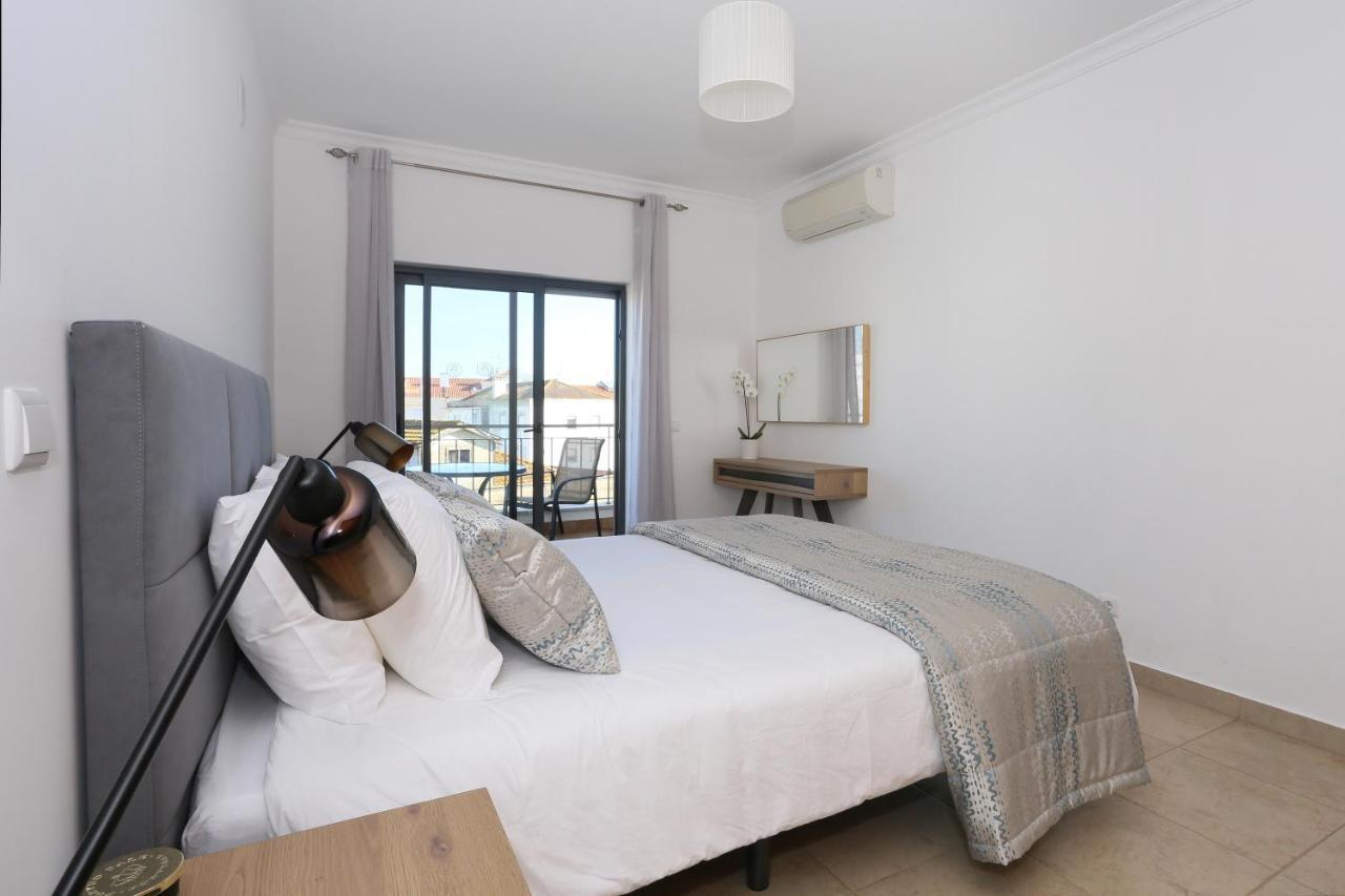 3 Bedroom Apartment With Indoor Pool Central Lagos Kültér fotó