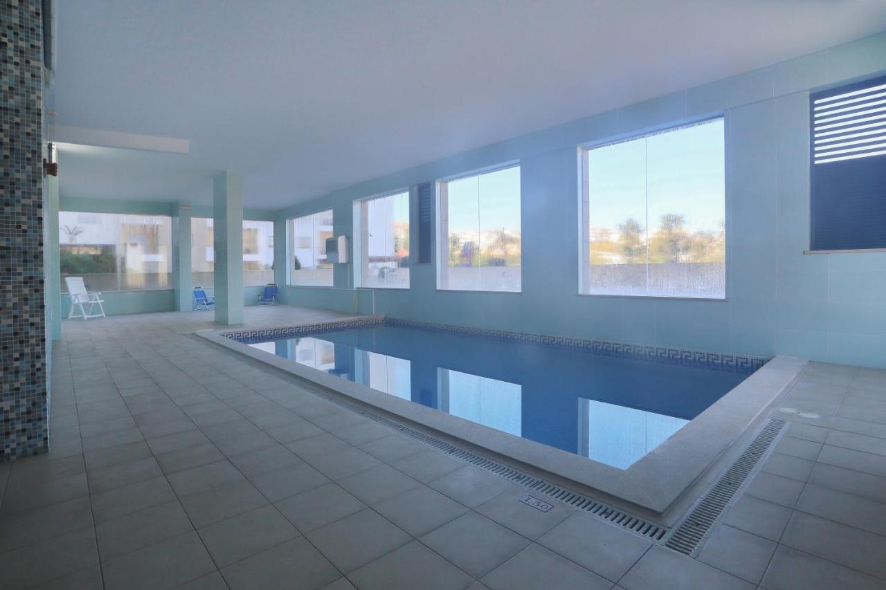3 Bedroom Apartment With Indoor Pool Central Lagos Kültér fotó