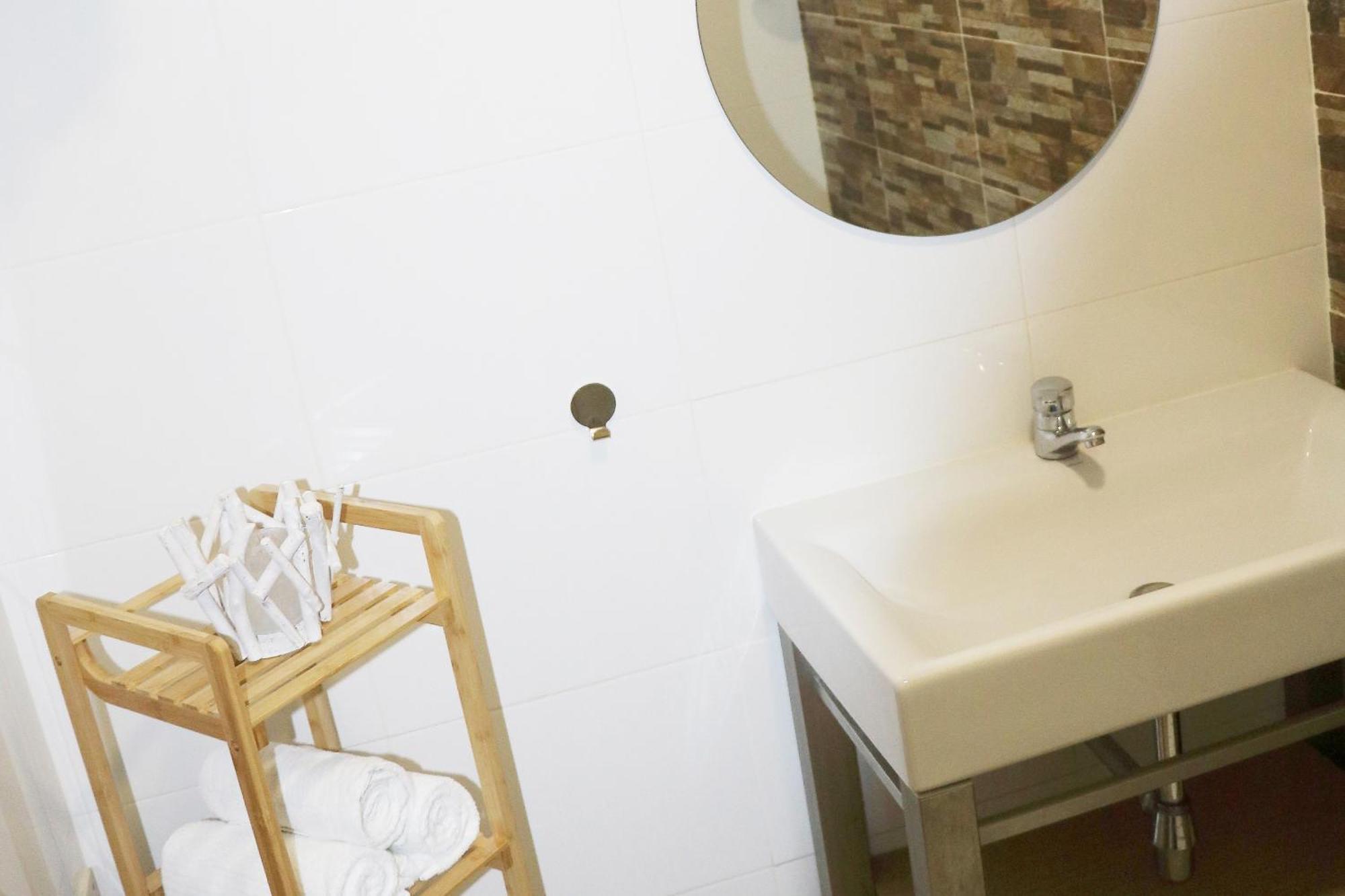 3 Bedroom Apartment With Indoor Pool Central Lagos Kültér fotó