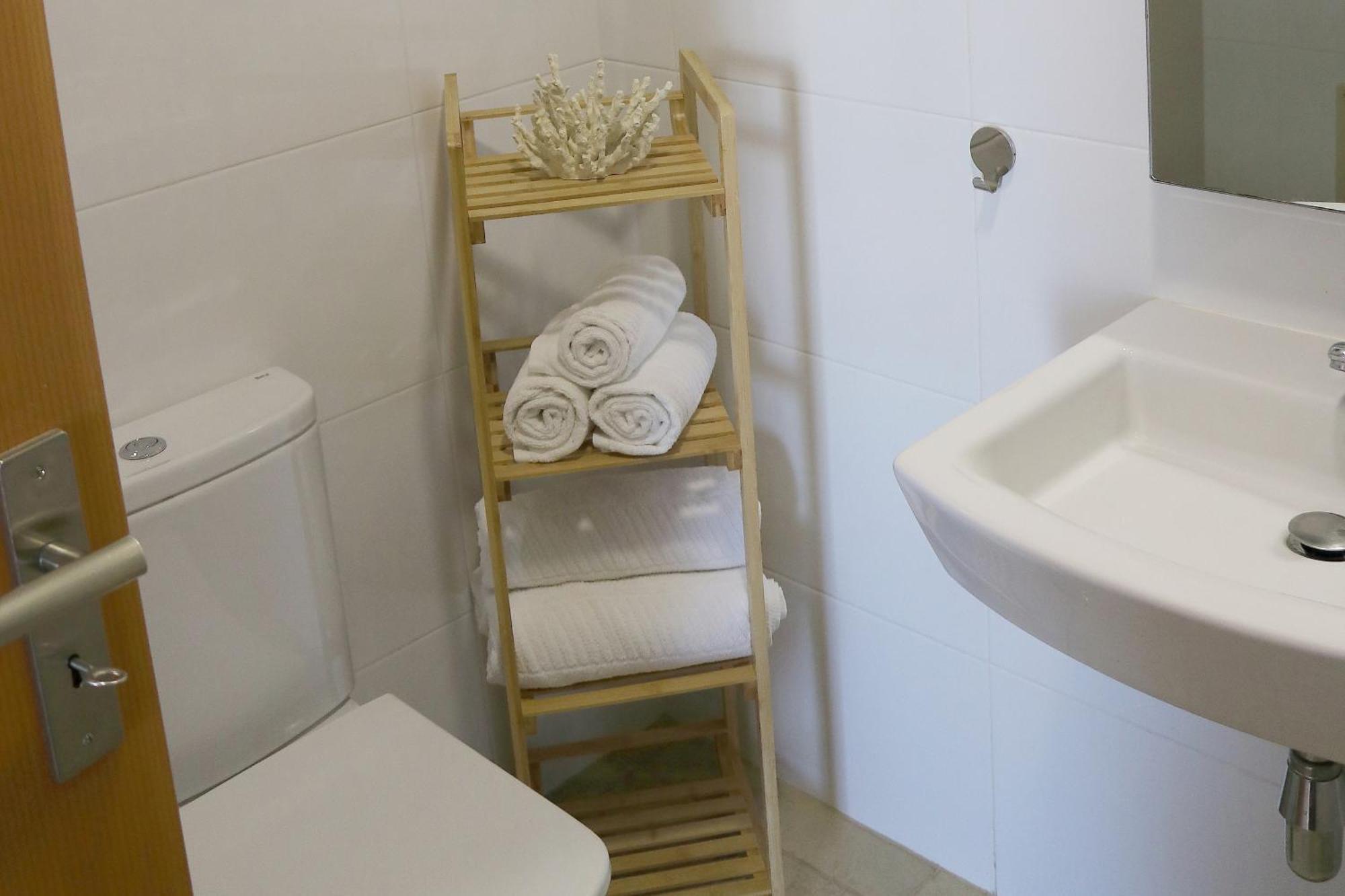 3 Bedroom Apartment With Indoor Pool Central Lagos Kültér fotó