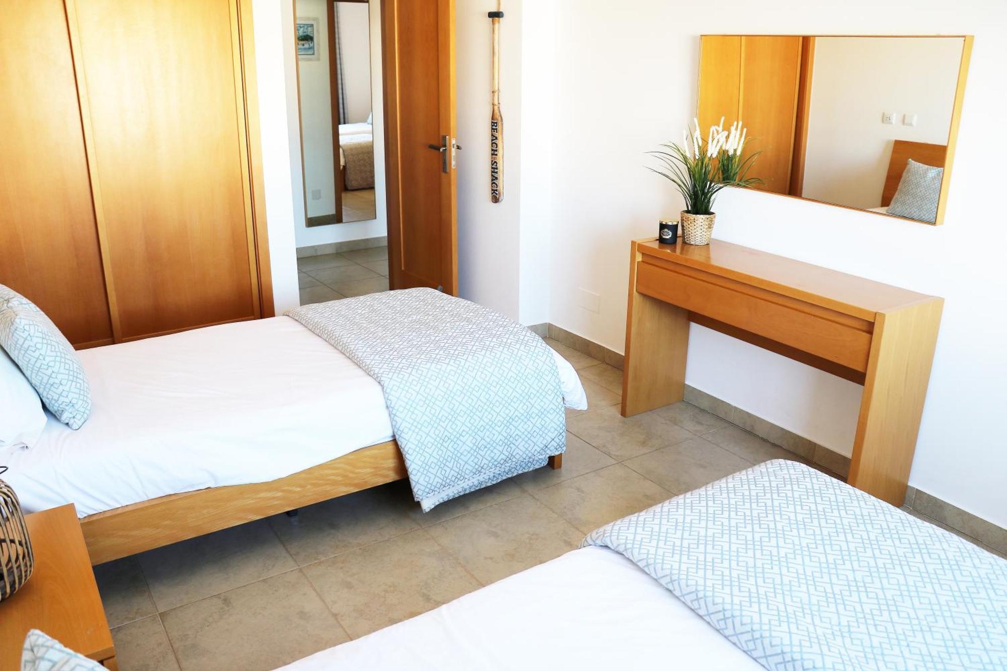 3 Bedroom Apartment With Indoor Pool Central Lagos Kültér fotó
